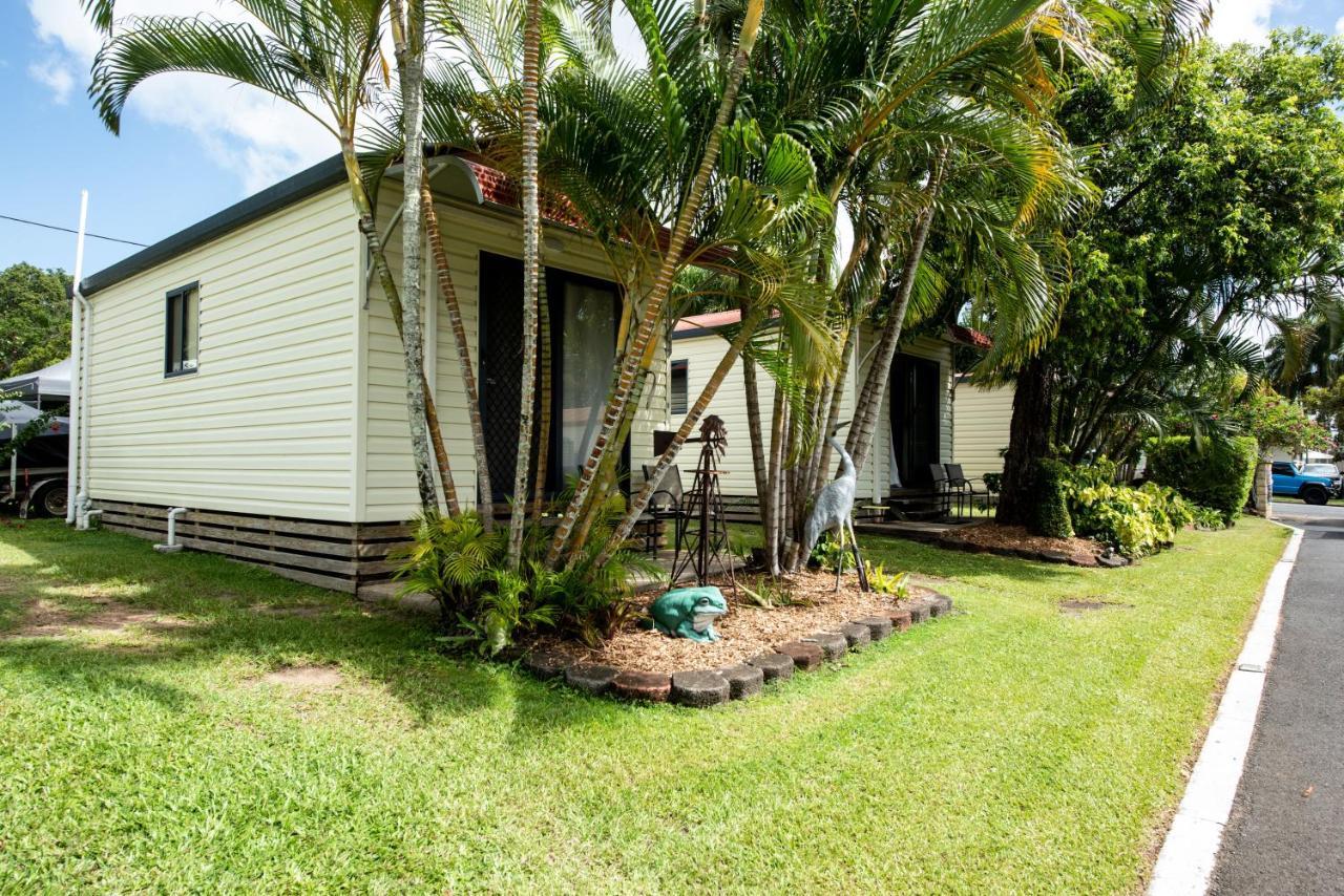 Sarina Palms Caravan And Cabins Village Exterior foto